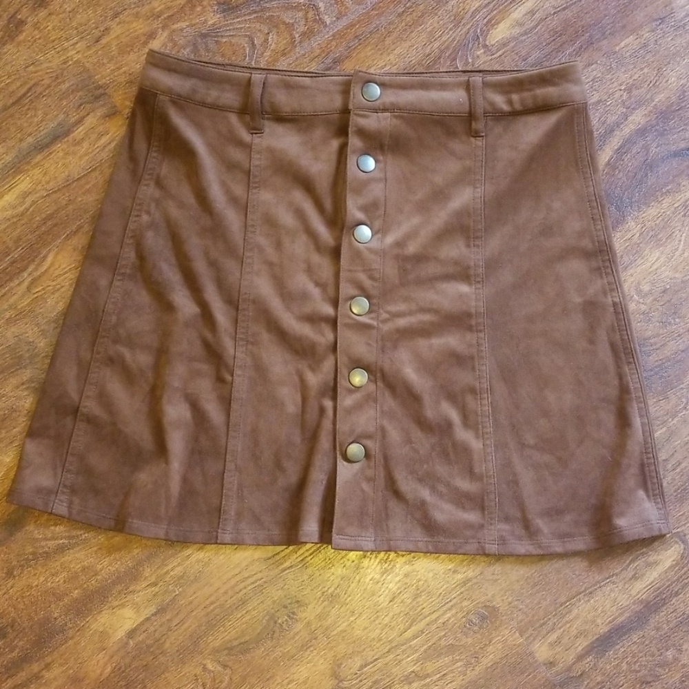 ❤NWOT❤ Brown button skirt